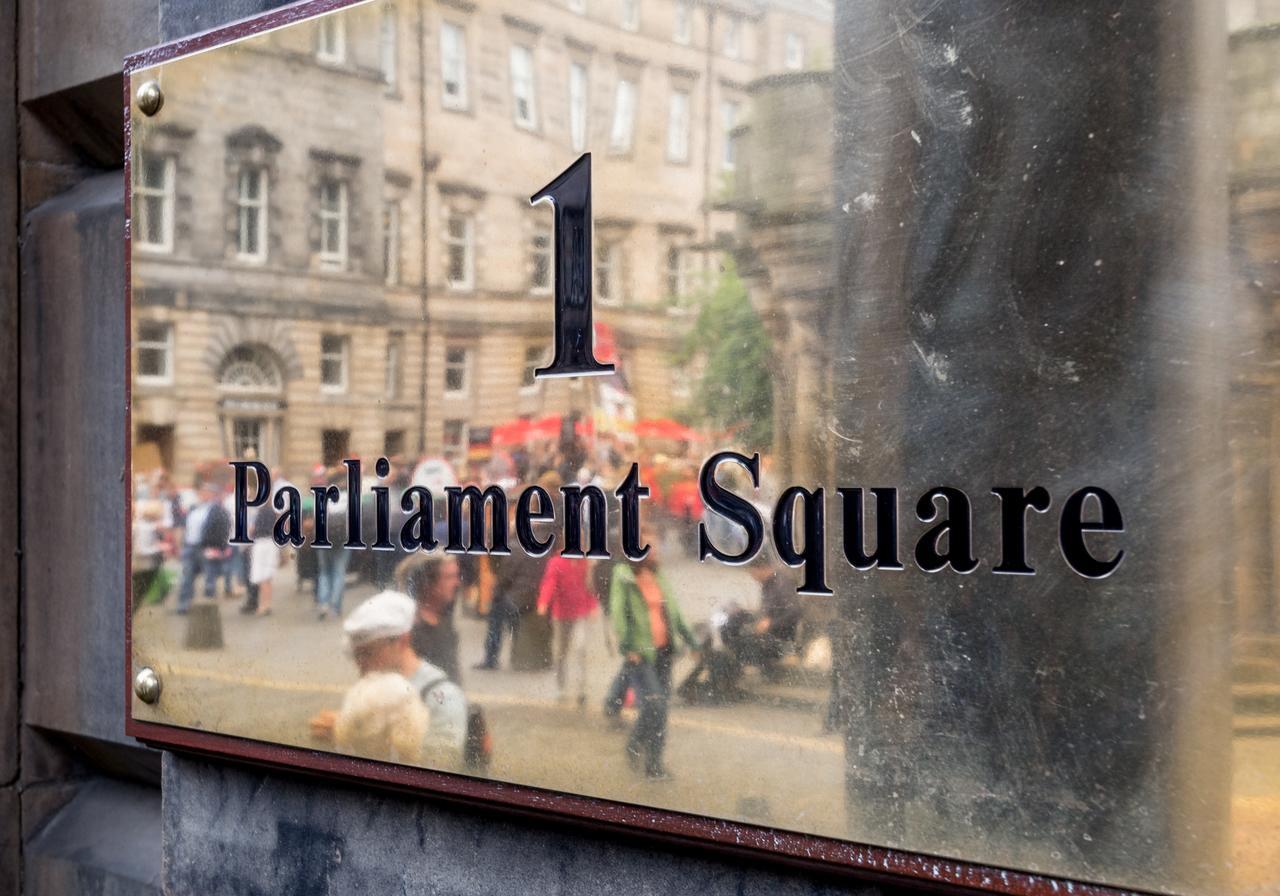 Parliament Sq  Daire Edinburgh Dış mekan fotoğraf